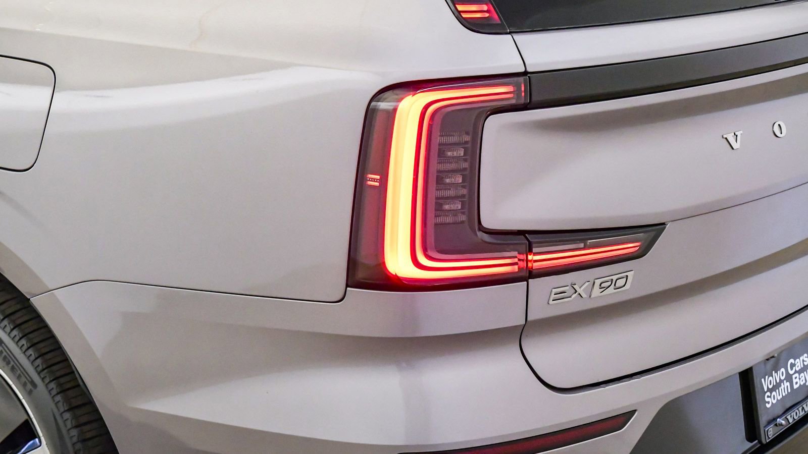 New 2026 Volvo EX90 Plus RWD image 13