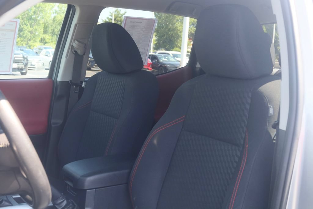 Certified 2021 Toyota Tacoma SR5 AWD/4WD image 24