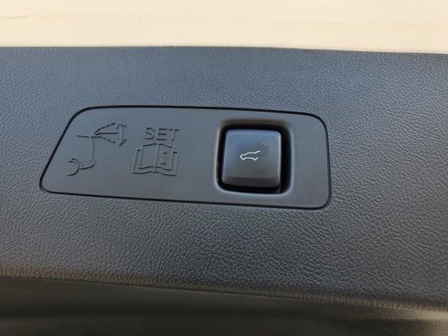 Used 2023 Lincoln Corsair FWD image 12