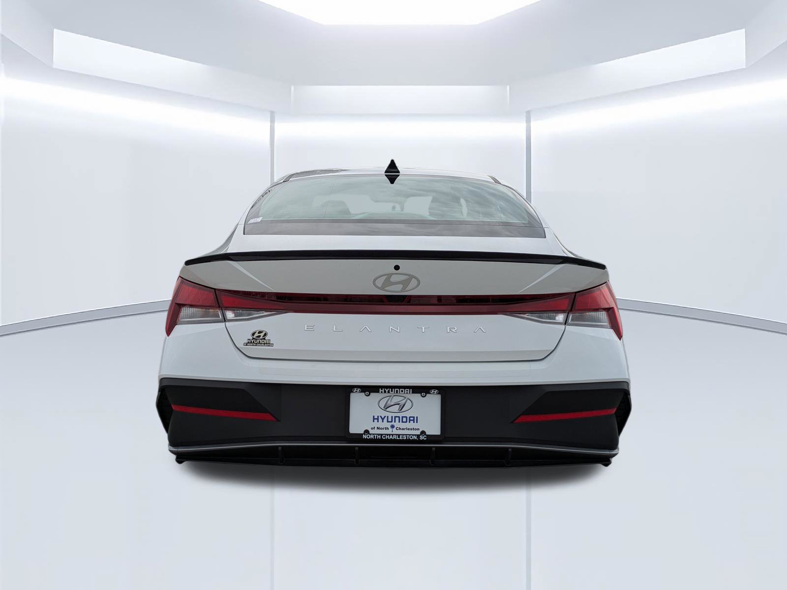 Certified 2025 Hyundai Elantra Sport image 5