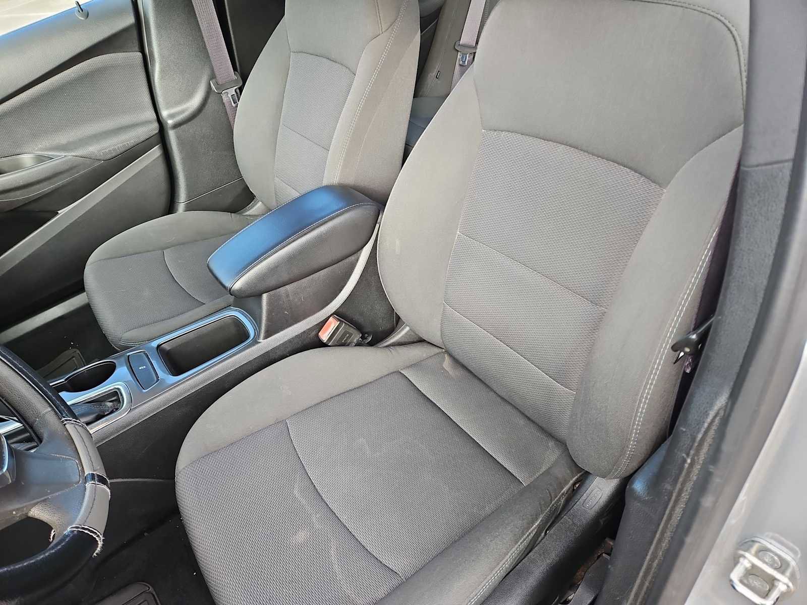 Used 2017 Chevrolet Cruze LT w/ Convenience Package image 15