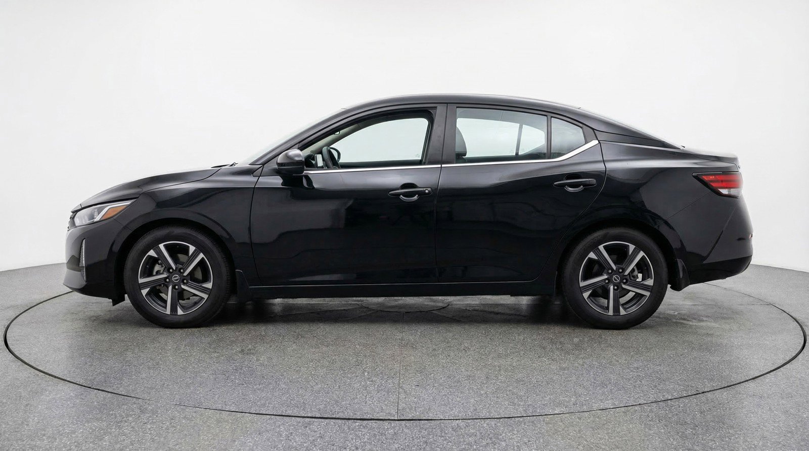 Used 2025 Nissan Sentra SV FWD image 5