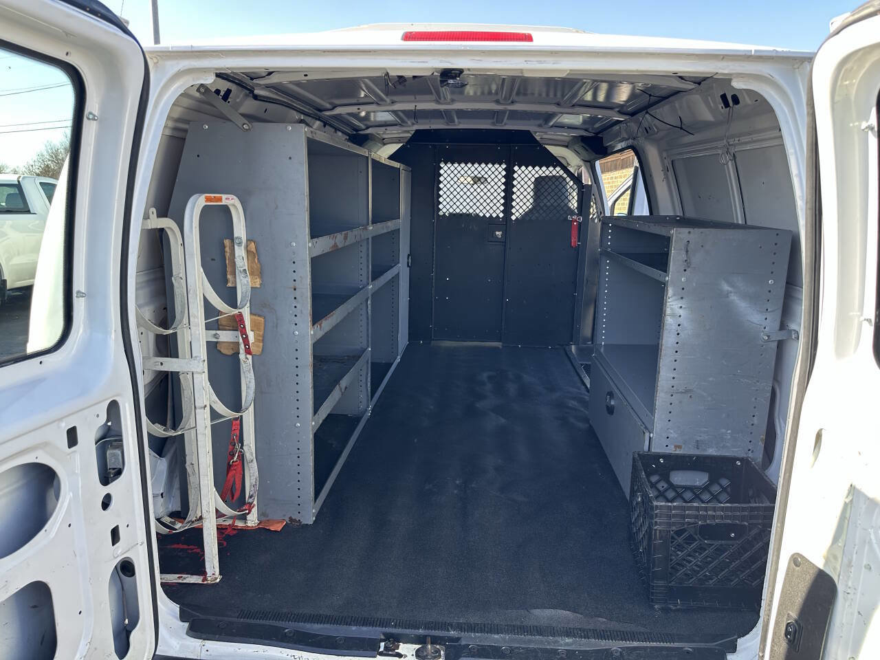 Used 2010 Ford E-150 and Econoline 150 image 22