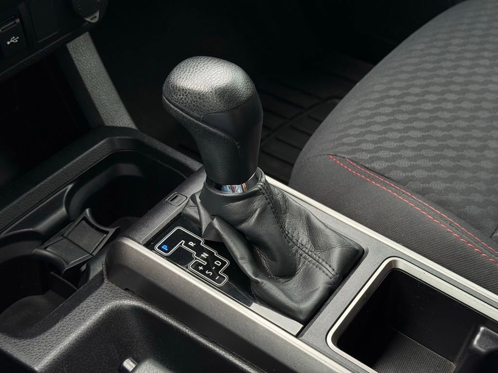 Used 2022 Toyota Tacoma SR5 RWD image 29
