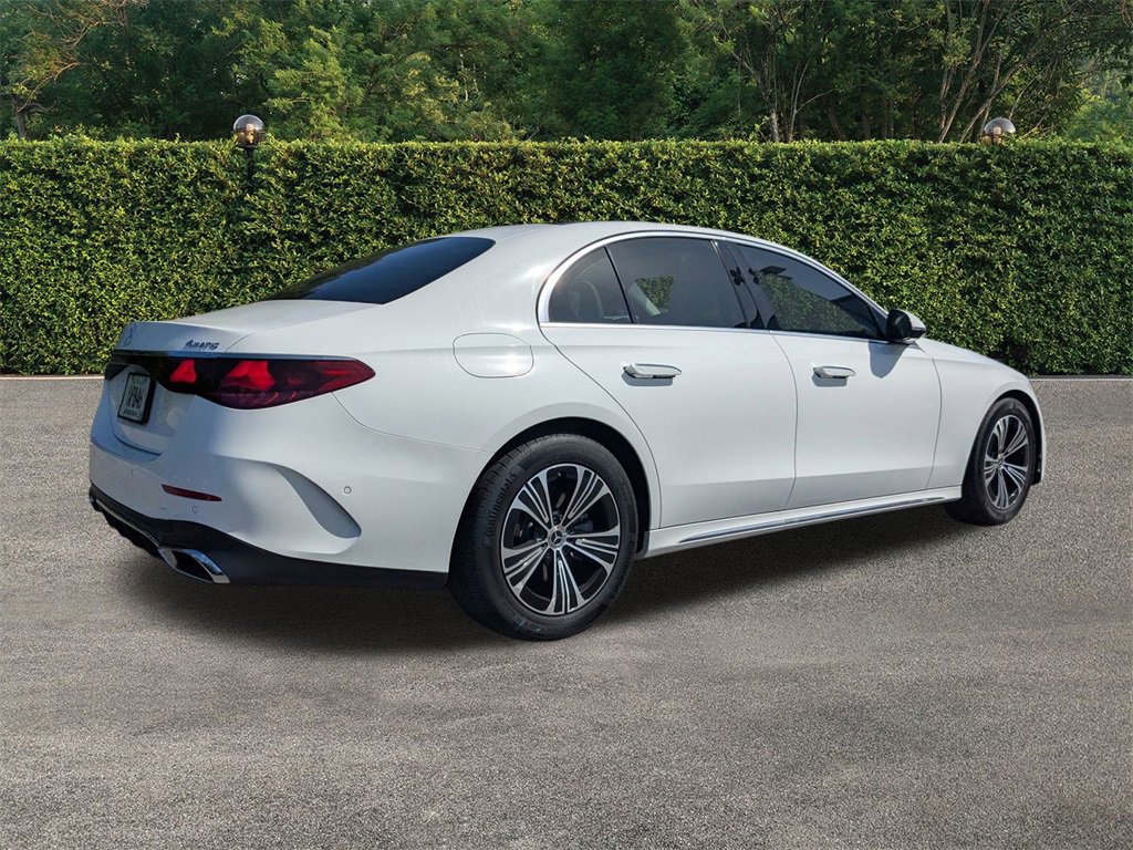 Used 2024 Mercedes-Benz E 350 4MATIC Sedan image 4