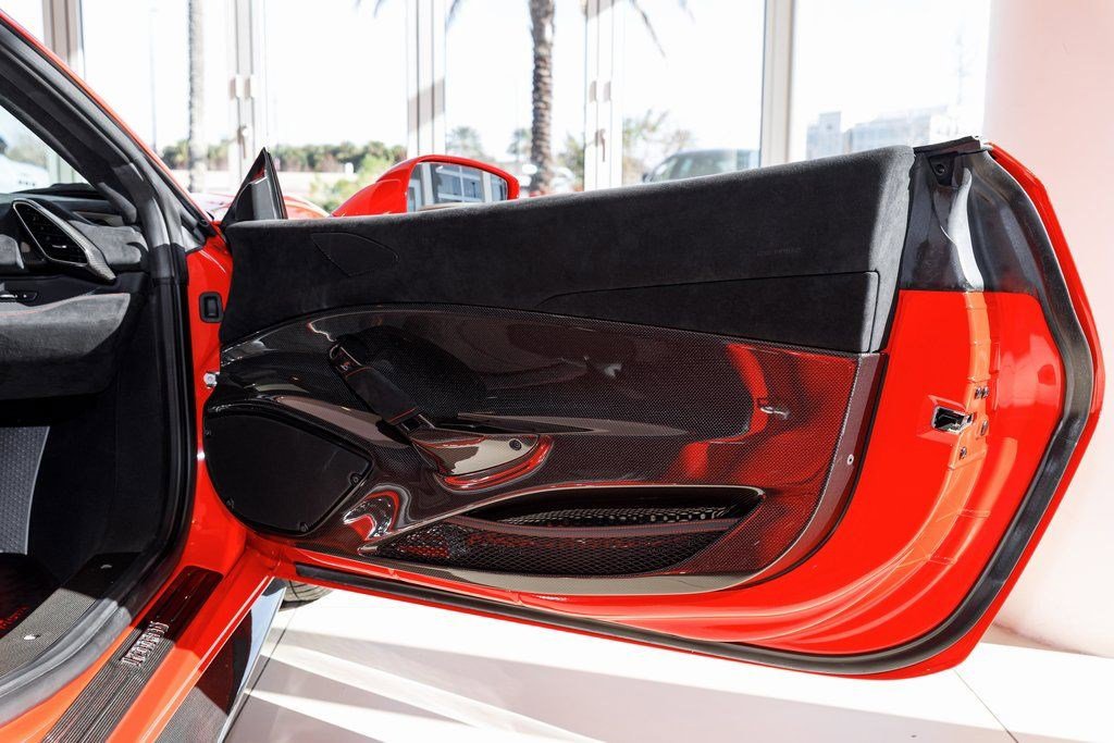Used 2020 Ferrari 488 Pista Coupe image 39