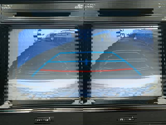 Used 2018 Toyota Avalon XLE Premium image 17