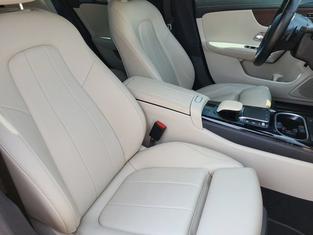 Used 2023 Mercedes-Benz CLA 250 4MATIC image 13