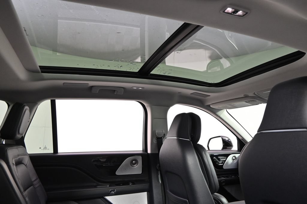 New 2026 Lincoln Aviator Reserve AWD/4WD image 17