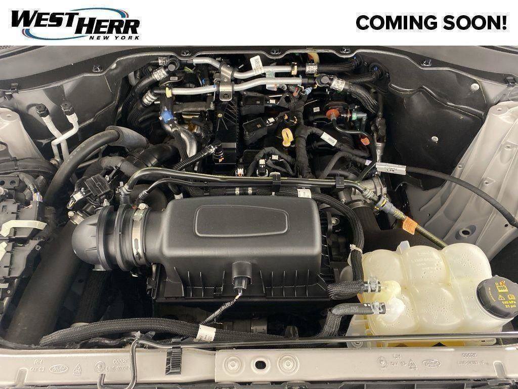 Used 2024 Ford Explorer XLT w/ Equipment Group 202A AWD/4WD image 60