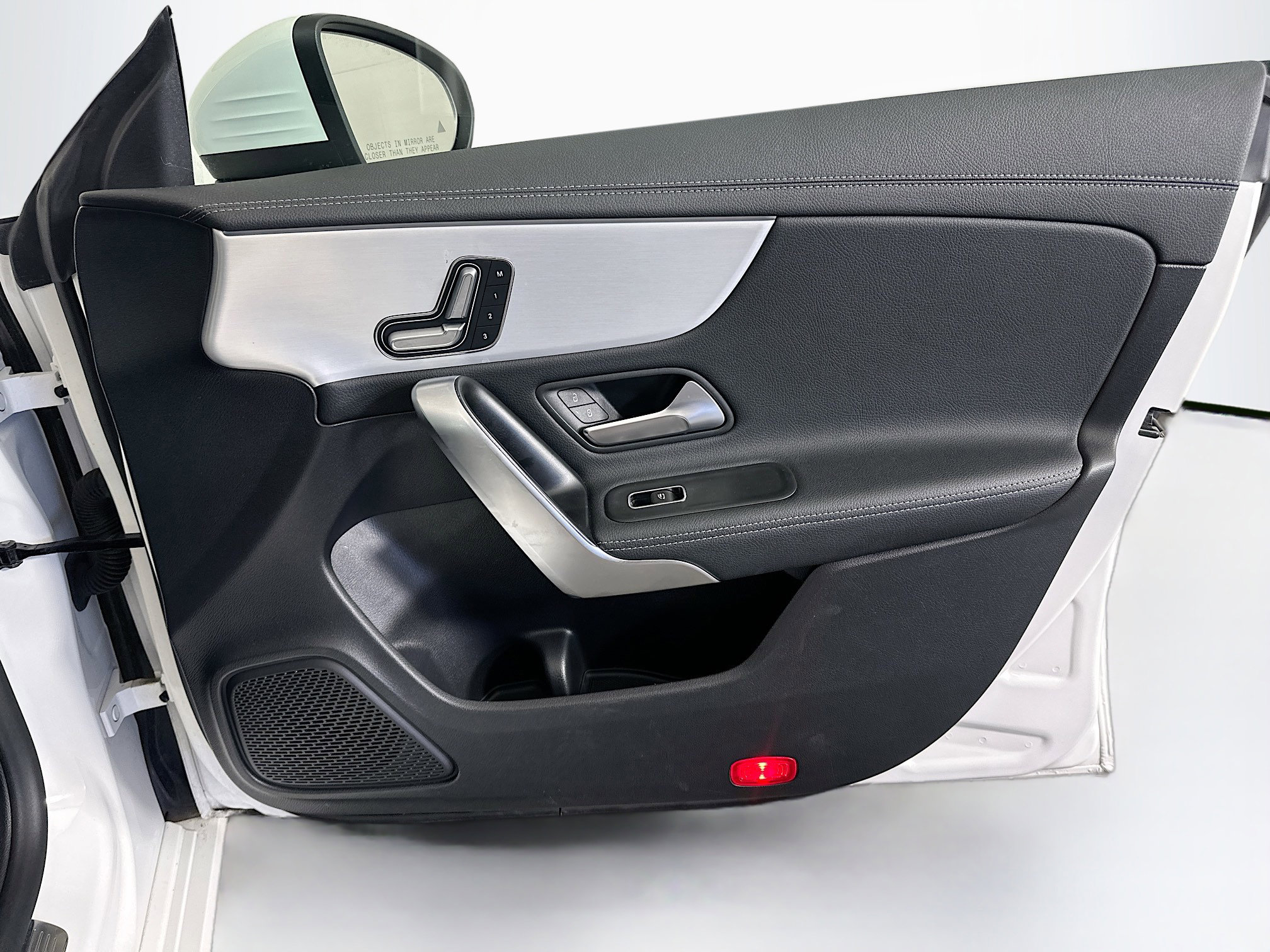 Used 2025 Mercedes-Benz CLA 250 image 31