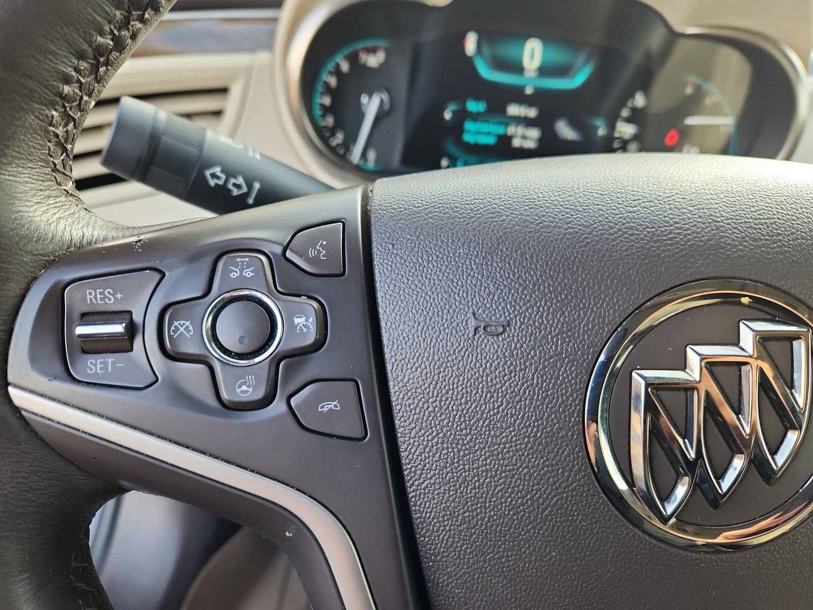 Used 2015 Buick LaCrosse Premium image 19