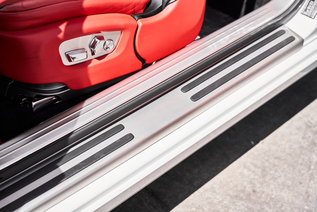 Used 2018 Rolls-Royce Dawn RWD image 35