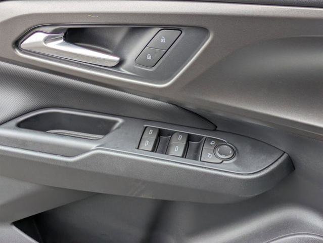 New 2026 Chevrolet Equinox EV LT image 13