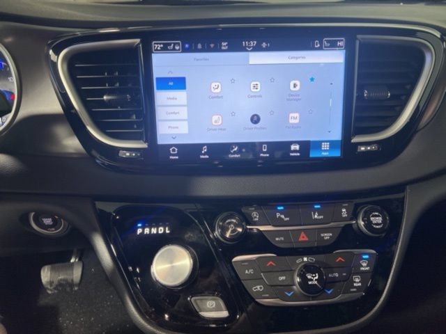 New 2026 Chrysler Voyager LX FWD image 17
