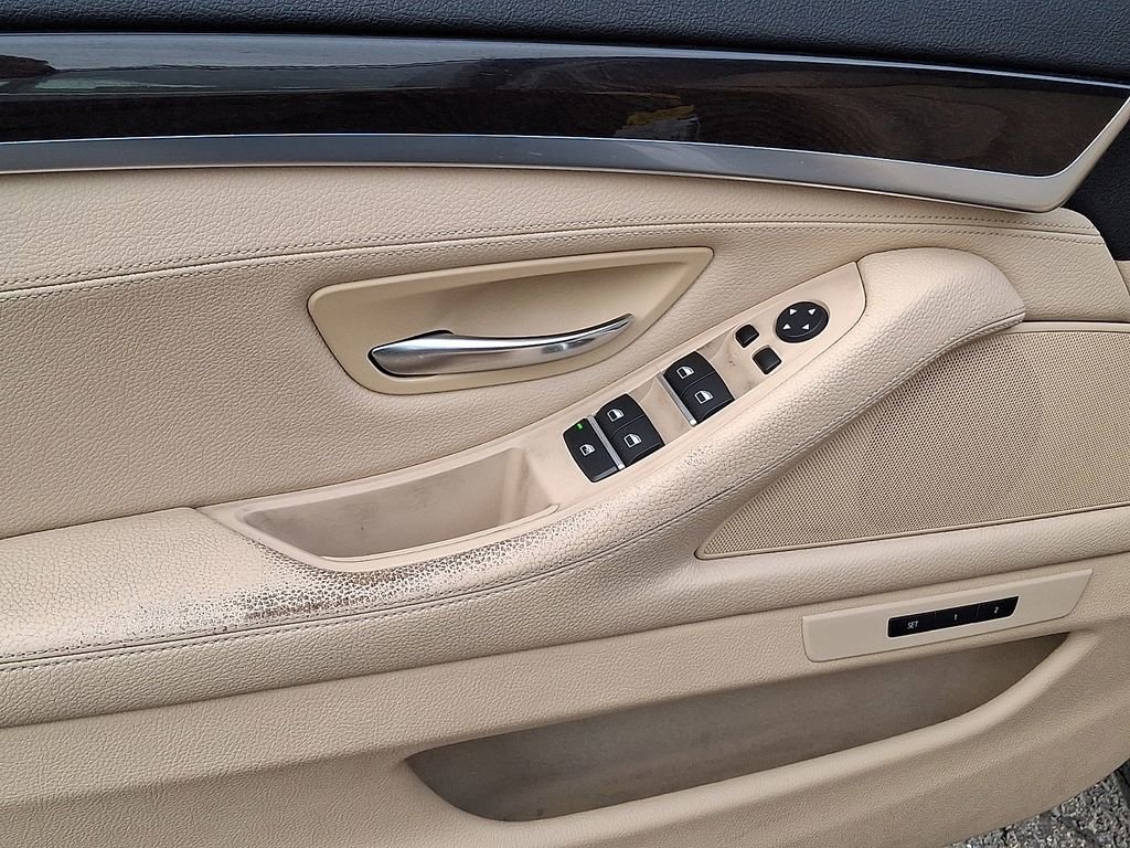 Used 2015 BMW 528i xDrive Sedan AWD/4WD image 9