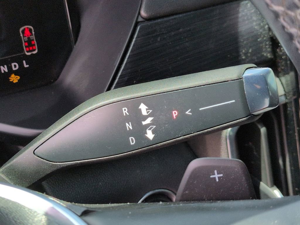 Used 2024 GMC Acadia Elevation image 20