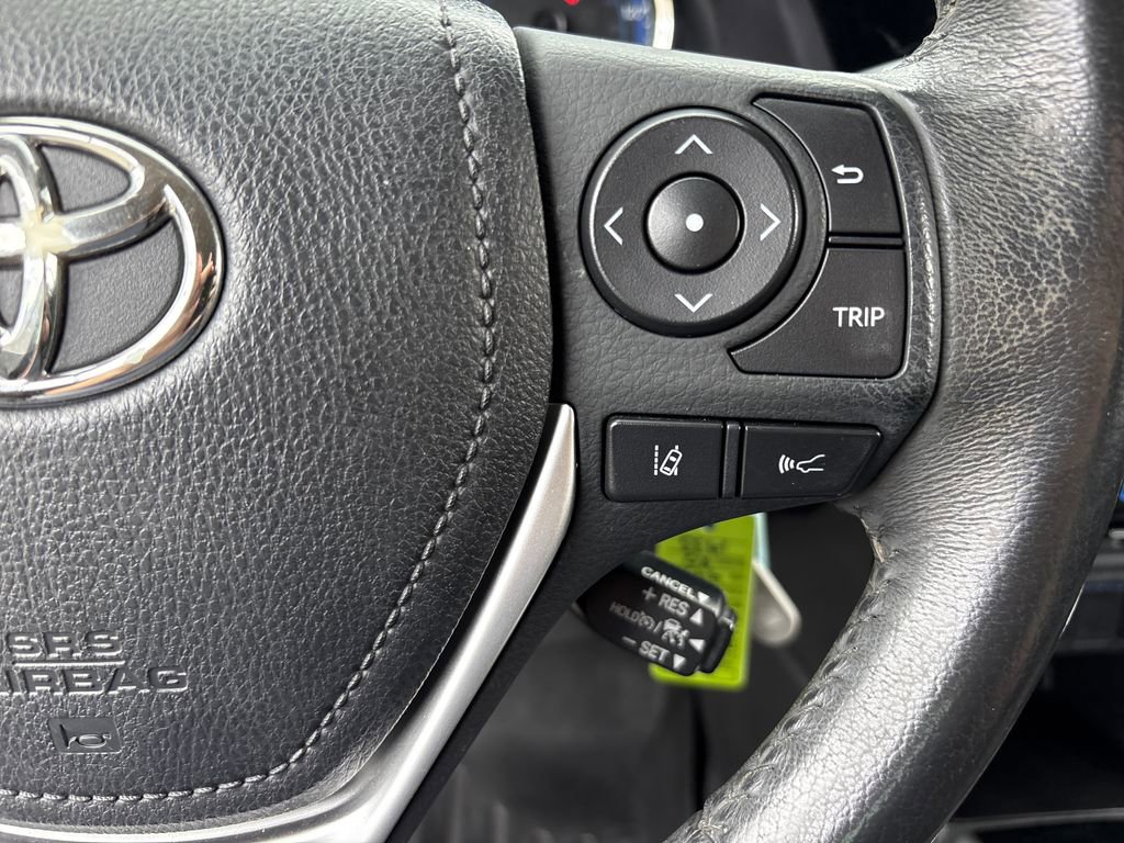 Used 2017 Toyota Corolla SE image 20