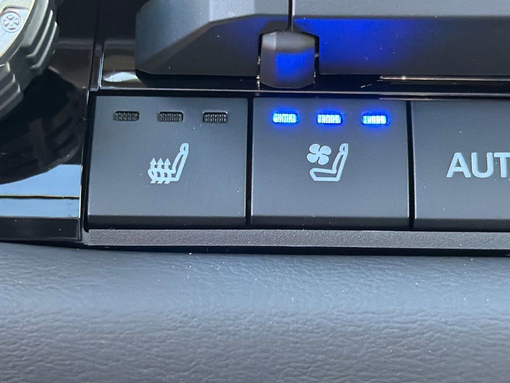 New 2026 Toyota Sequoia Platinum image 31