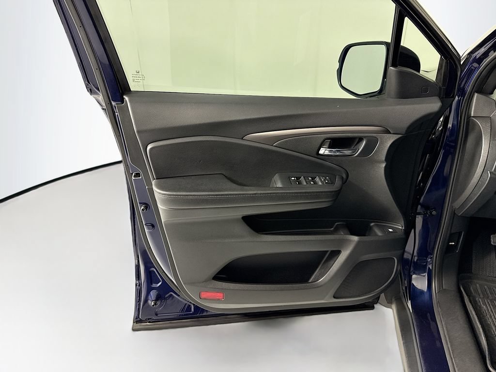 Certified 2022 Honda Pilot Sport image 24