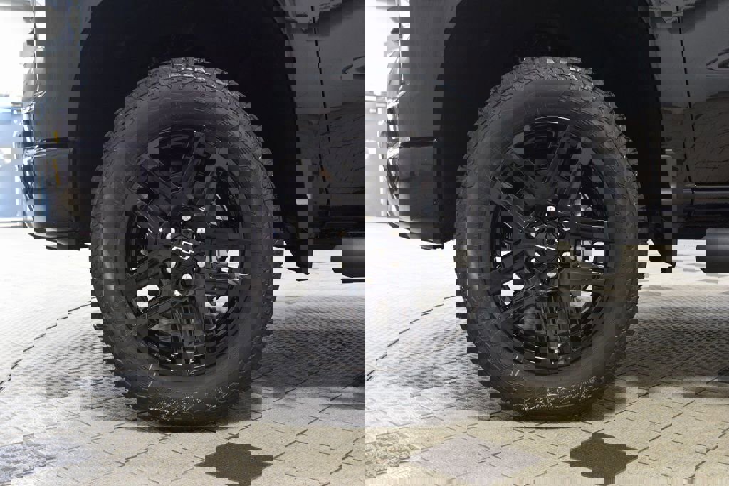 New 2026 Chevrolet Silverado 1500 Custom Trail Boss w/ Turbomax Blackout Package image 26