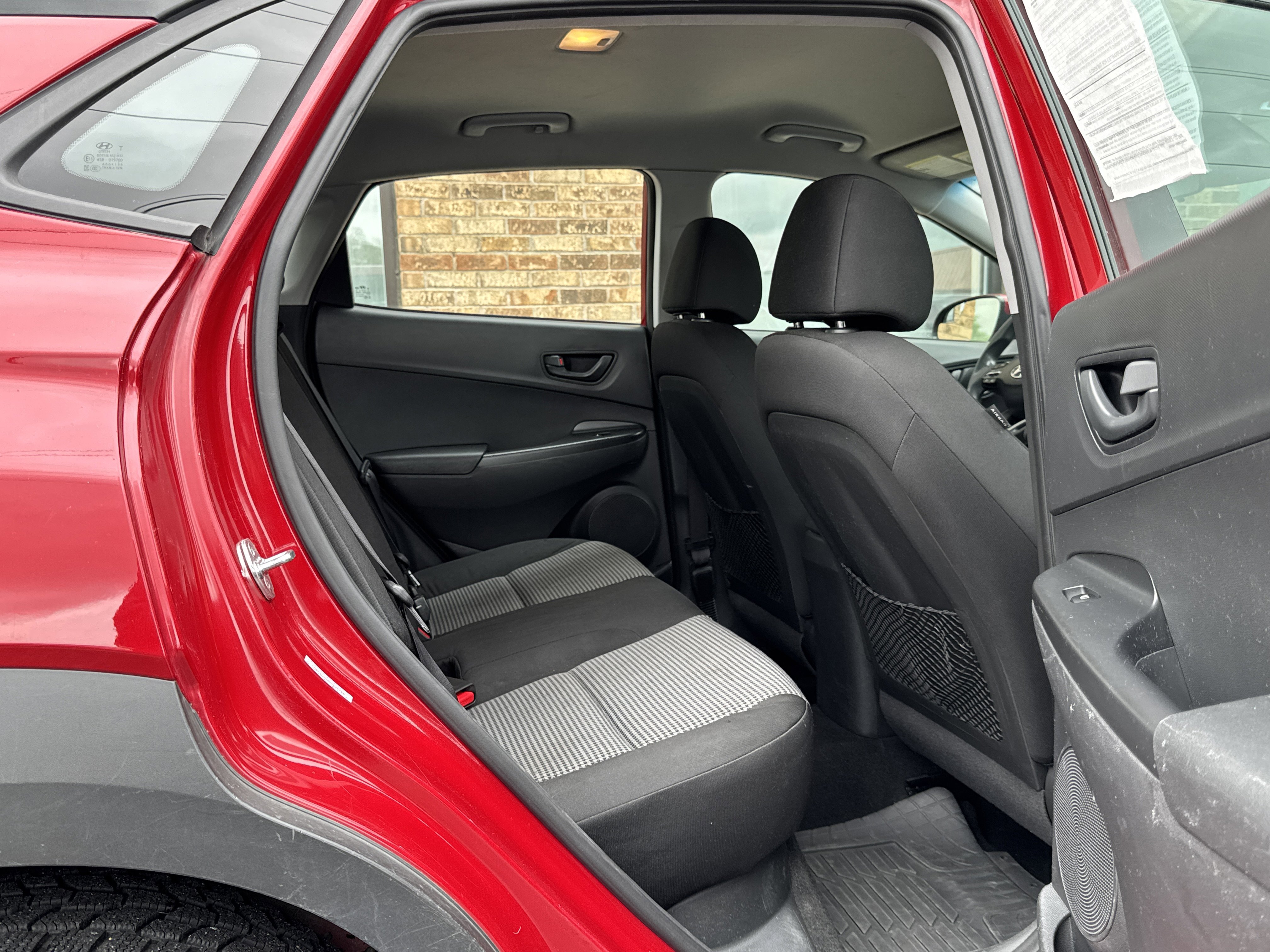 Used 2021 Hyundai Kona SE AWD/4WD image 12