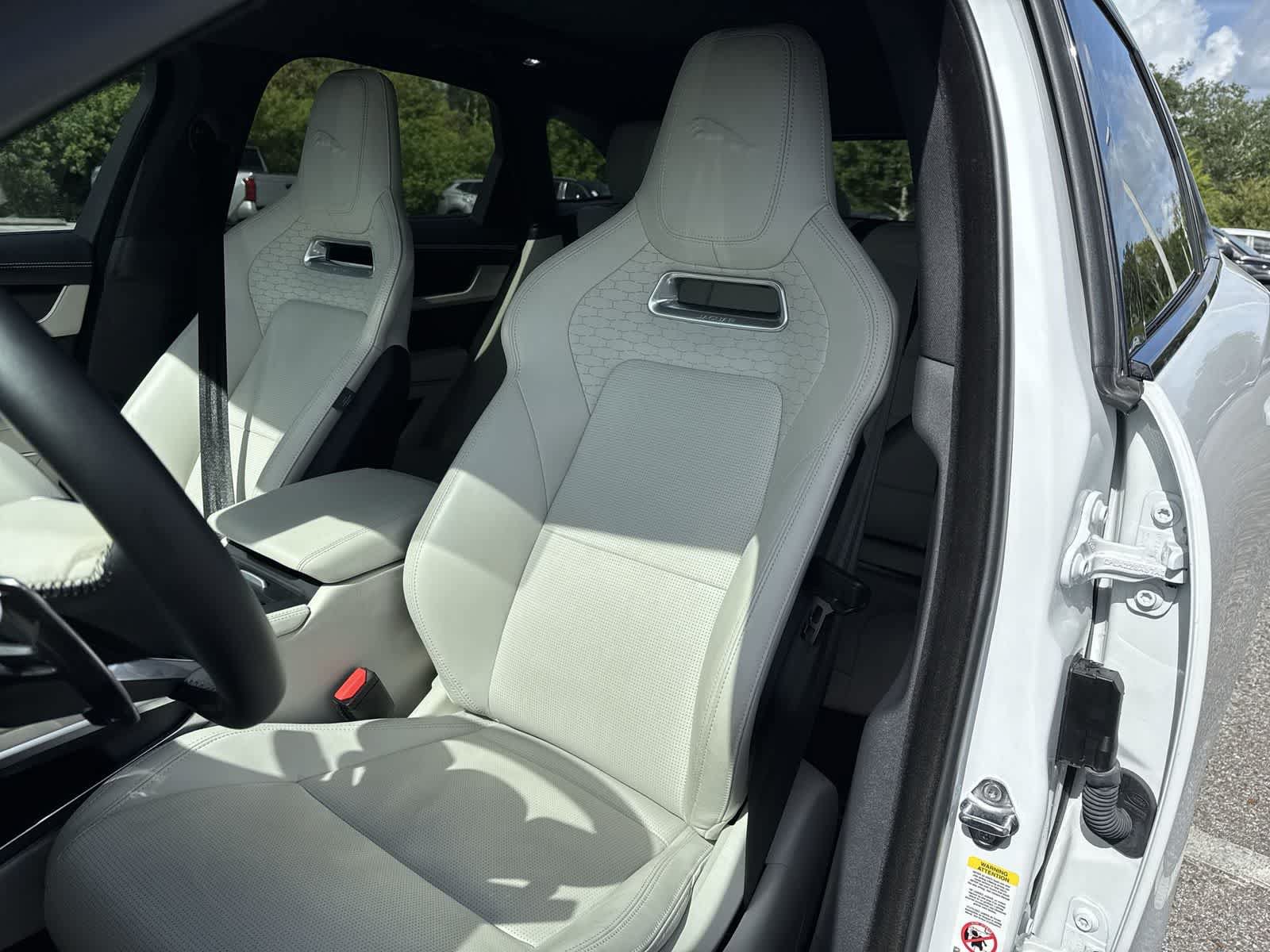 Used 2026 Jaguar F-PACE R-Dynamic S AWD/4WD image 15