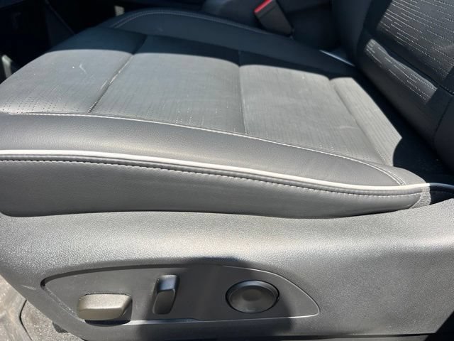 Used 2025 Buick Enclave Sport Touring w/ Trailering Package, 5000 lbs. AWD/4WD image 26