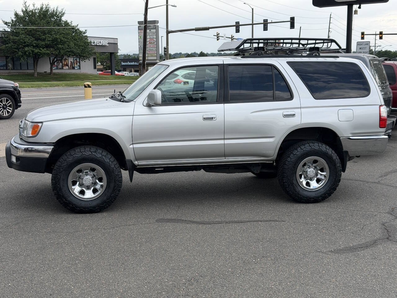 Used 2001 Toyota 4Runner SR5 AWD/4WD image 6
