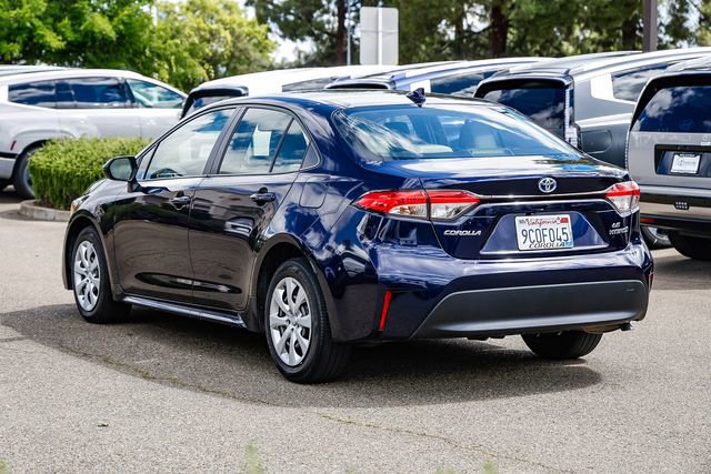 Used 2024 Toyota Corolla LE FWD image 2