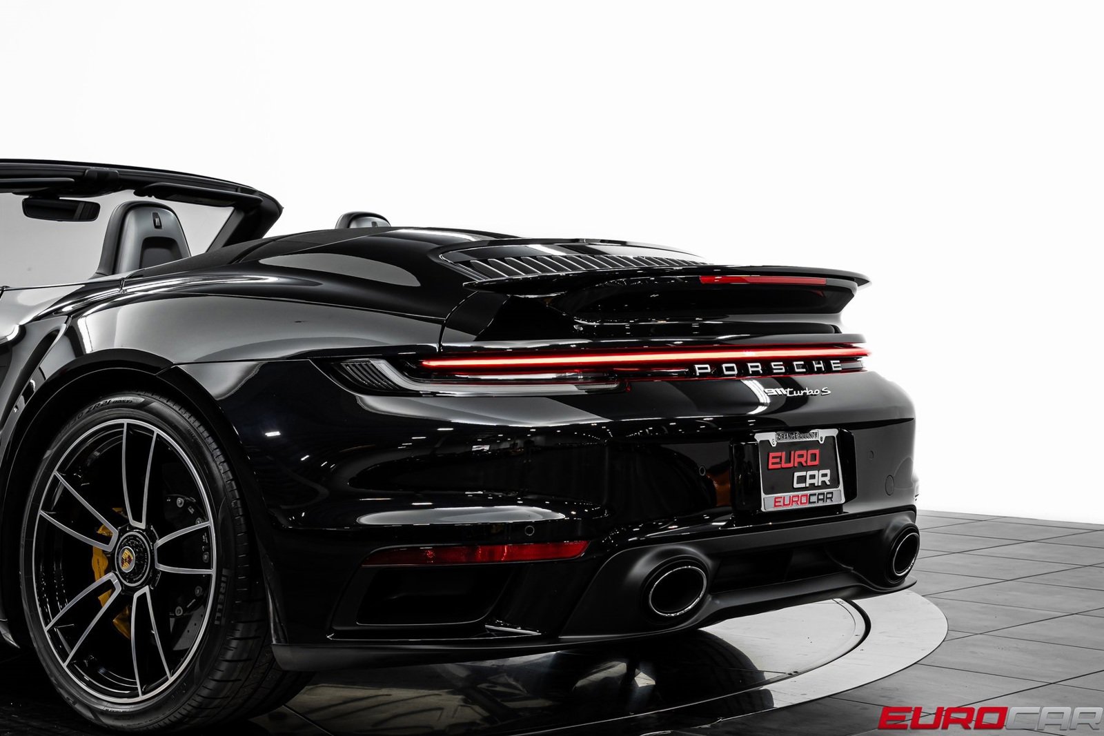 Used 2022 Porsche 911 Turbo S image 19