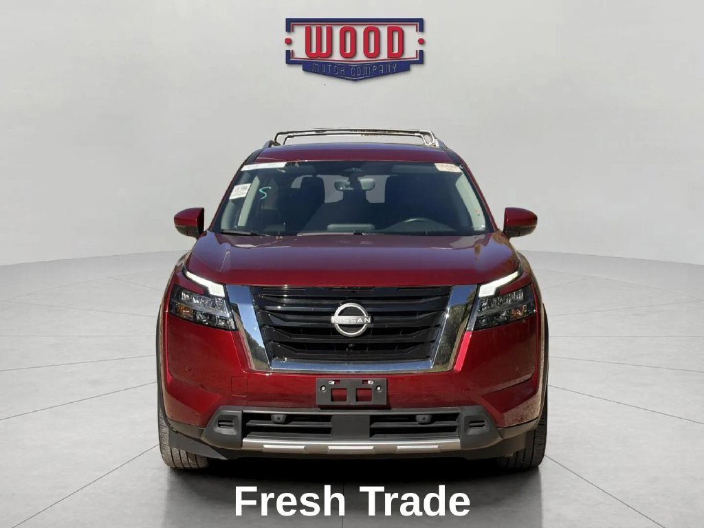 Used 2024 Nissan Pathfinder SL AWD/4WD image 2