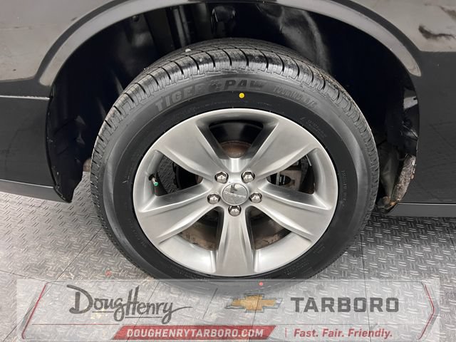 Used 2016 Dodge Challenger SXT RWD image 18