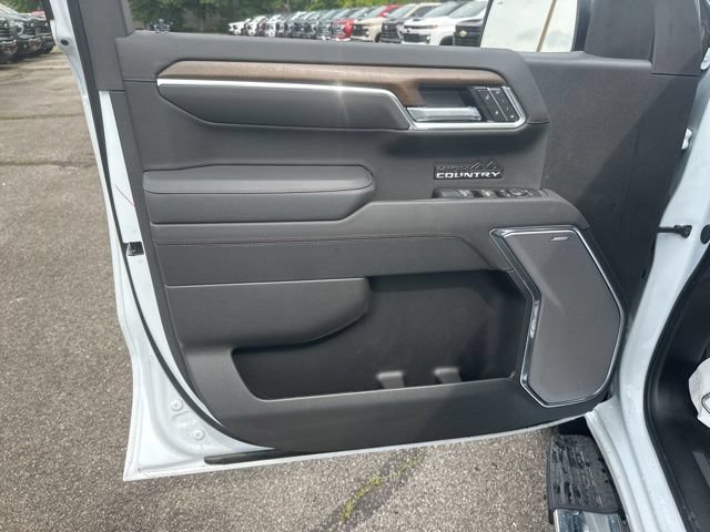 New 2026 Chevrolet Silverado 1500 High Country w/ Z71 Off-Road Package AWD/4WD image 11
