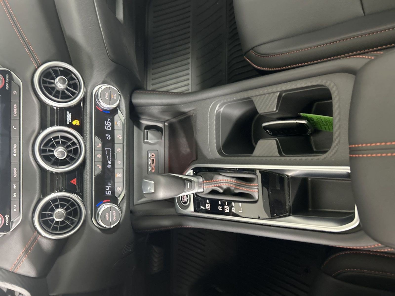 New 2025 Nissan Sentra SR w/ SR Premium Package FWD image 32