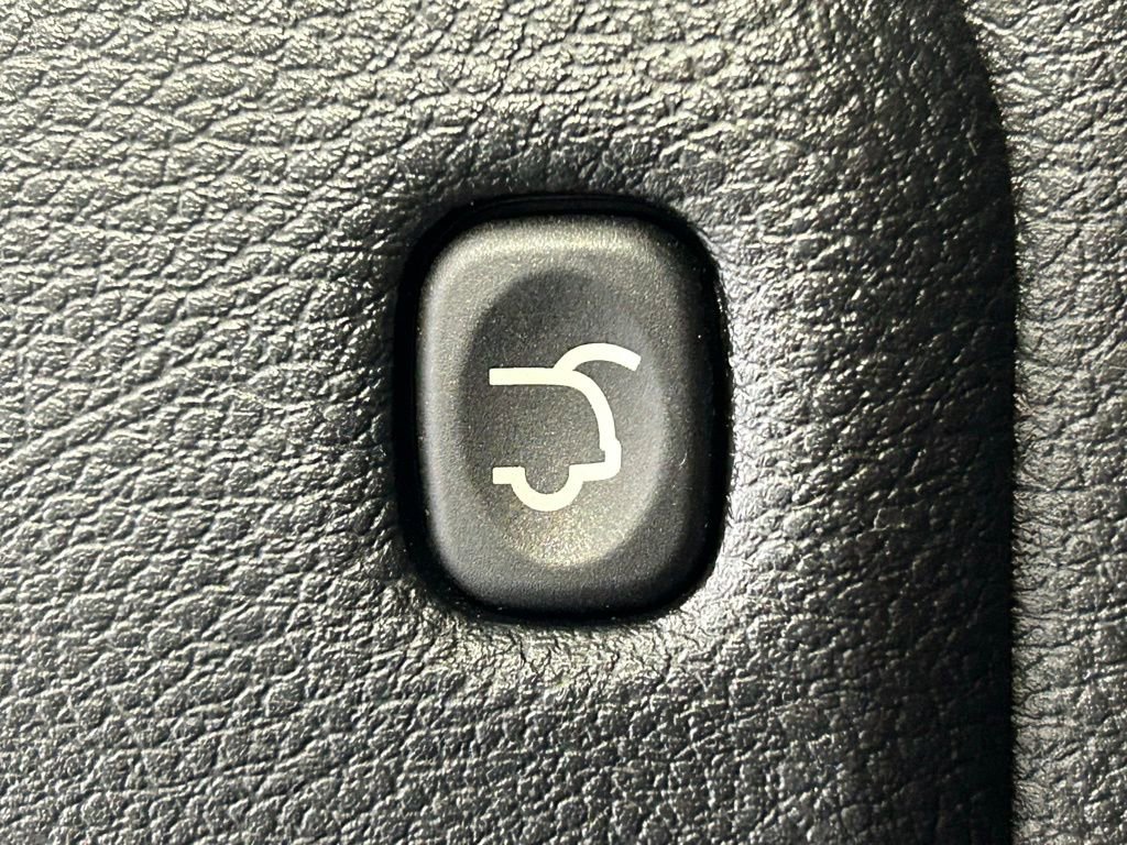 Used 2020 Dodge Durango SRT image 16