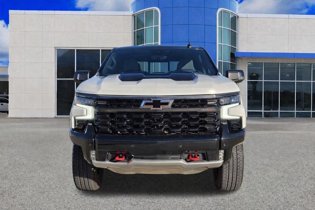 Used 2025 Chevrolet Silverado 1500 ZR2 w/ Technology Package AWD/4WD image 2