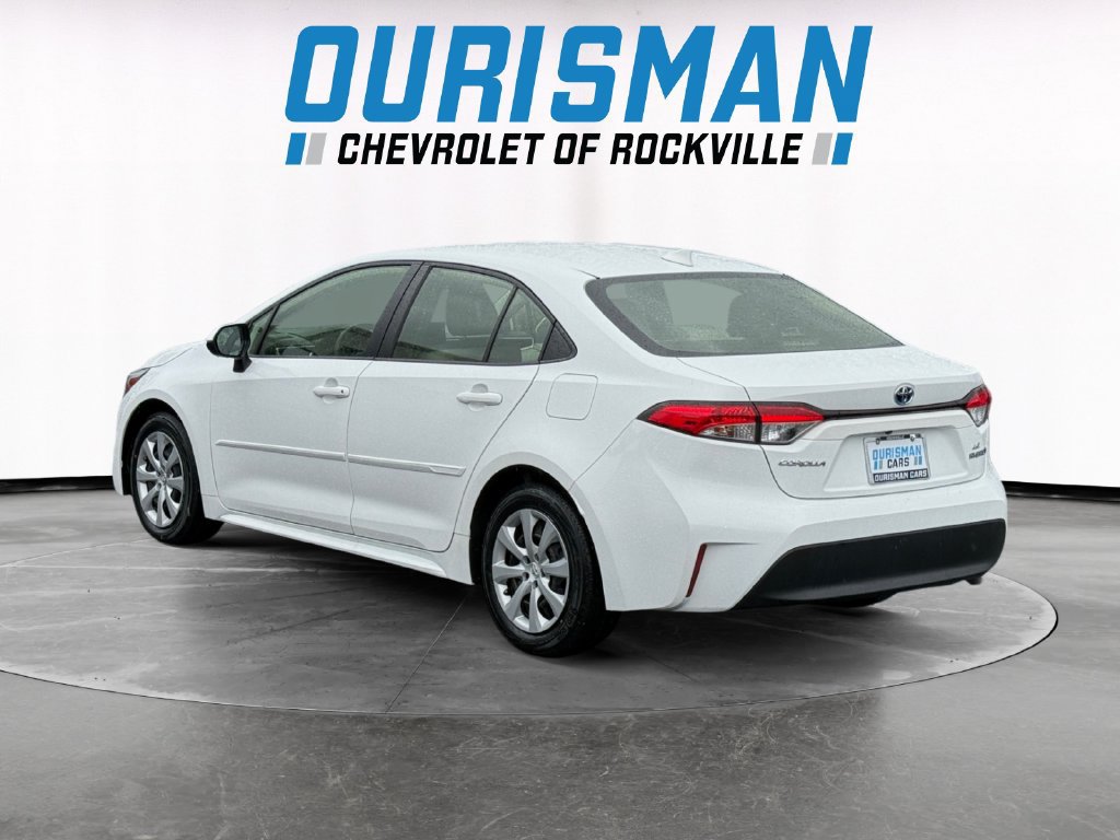Used 2023 Toyota Corolla LE FWD image 4