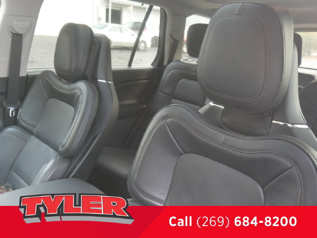 Used 2025 Lincoln Aviator Reserve w/ Equipment Group 201A AWD/4WD image 36