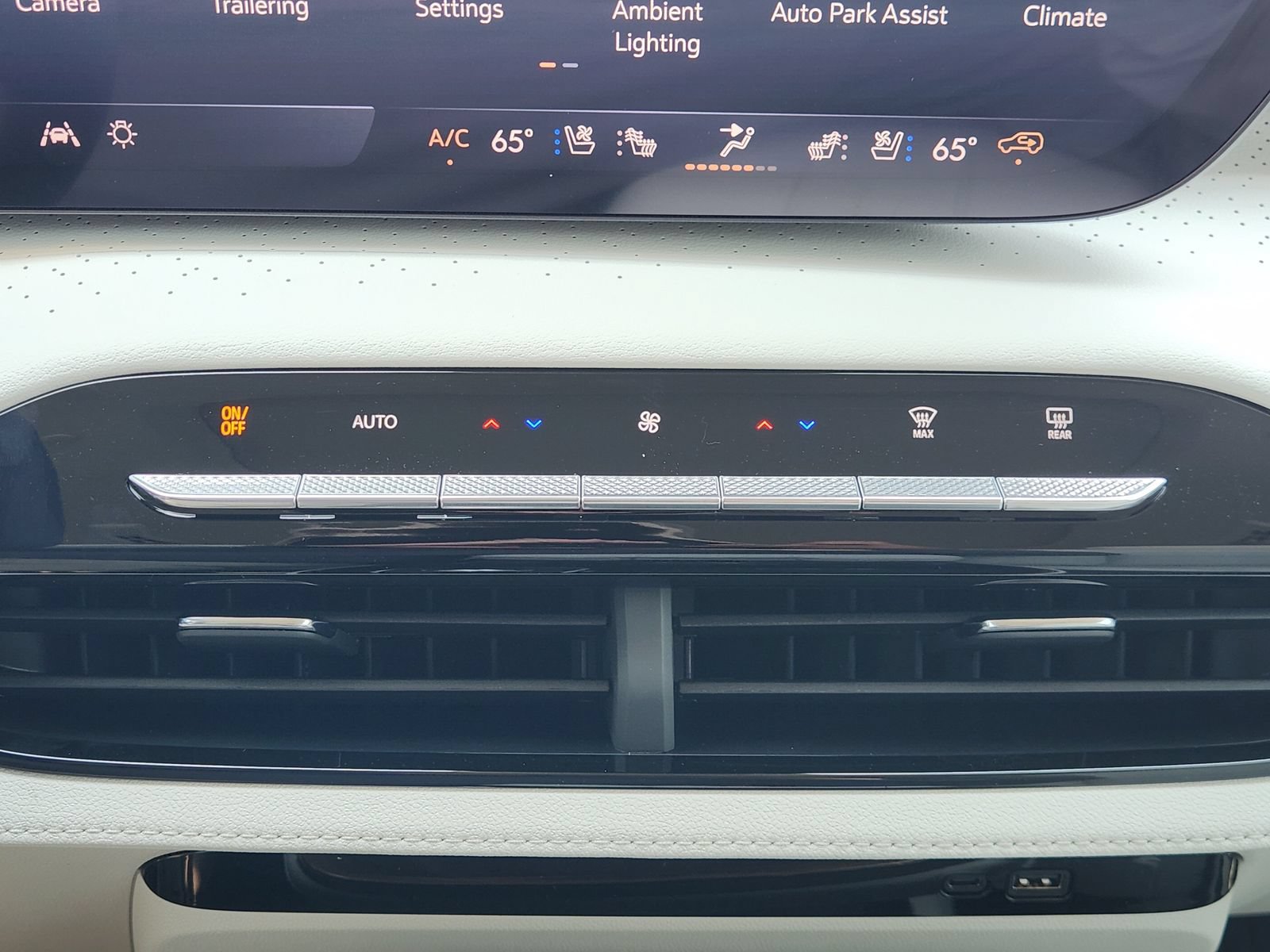 New 2026 Buick Enclave Avenir w/ Super Cruise Package FWD image 22