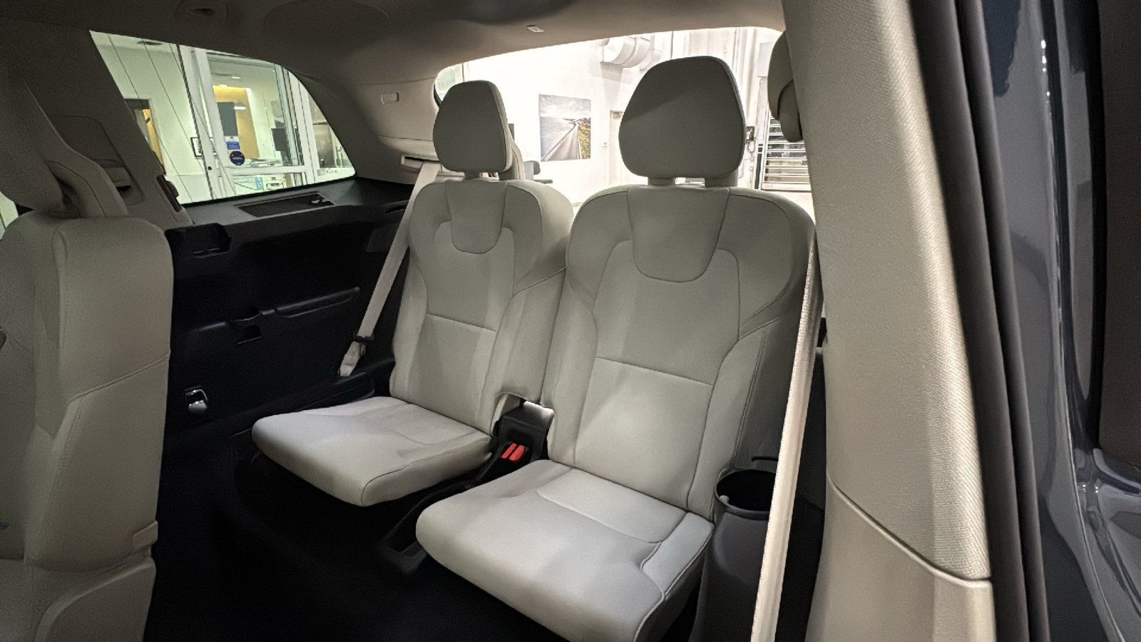 Used 2024 Volvo XC90 T8 Plus AWD/4WD image 29