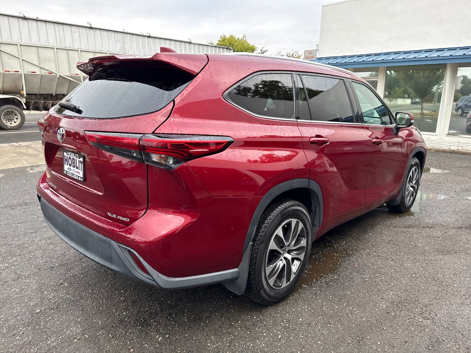 Used 2022 Toyota Highlander XLE image 5