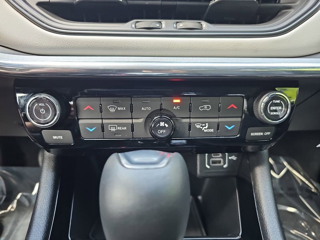 Used 2023 Jeep Compass Limited AWD/4WD image 20
