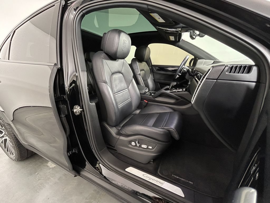 Certified 2020 Porsche Cayenne AWD/4WD image 23