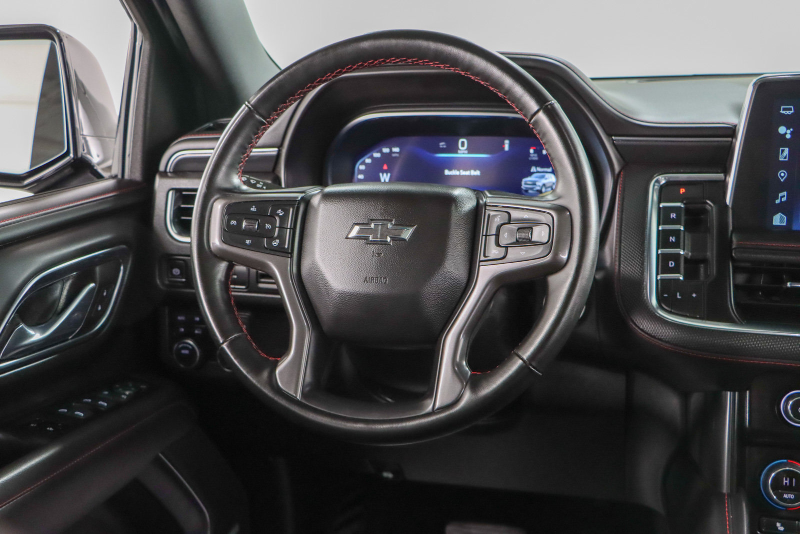 Used 2024 Chevrolet Suburban RST w/ Luxury Package AWD/4WD image 13