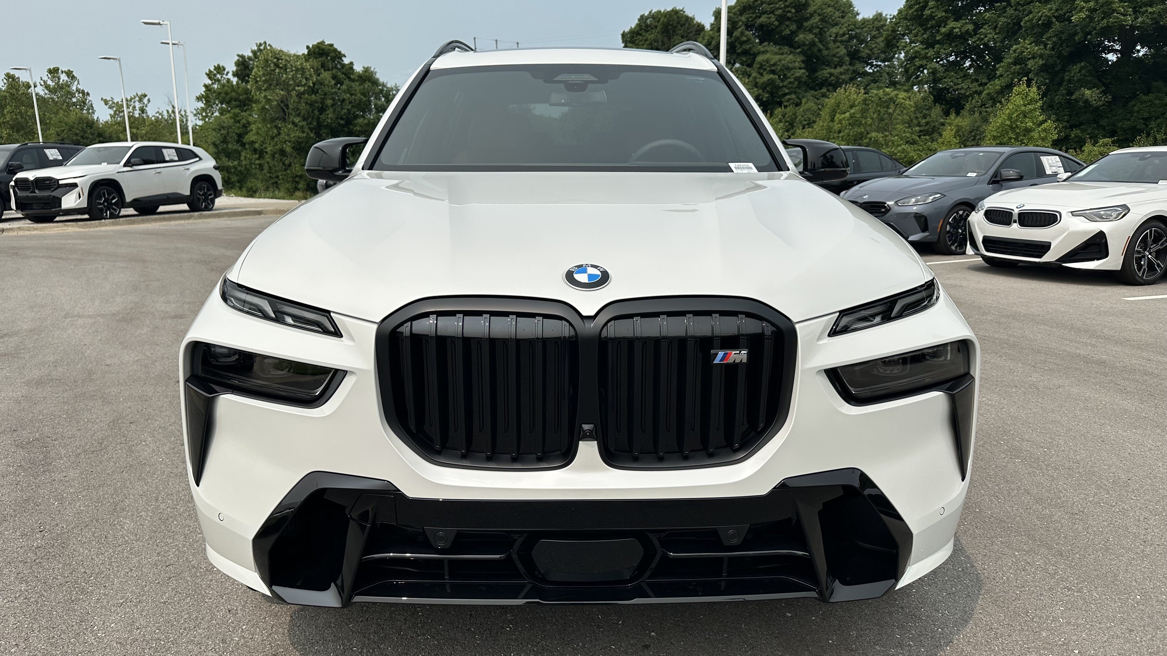 Used 2026 BMW X7 M60i AWD/4WD image 3
