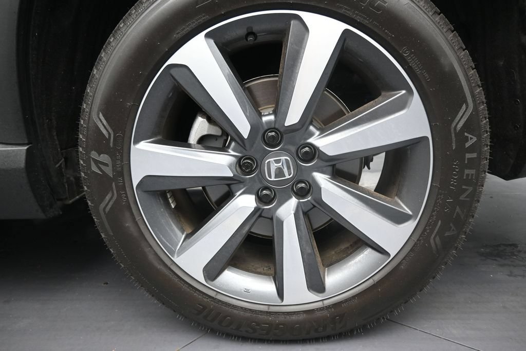 Used 2025 Honda Pilot Touring image 9