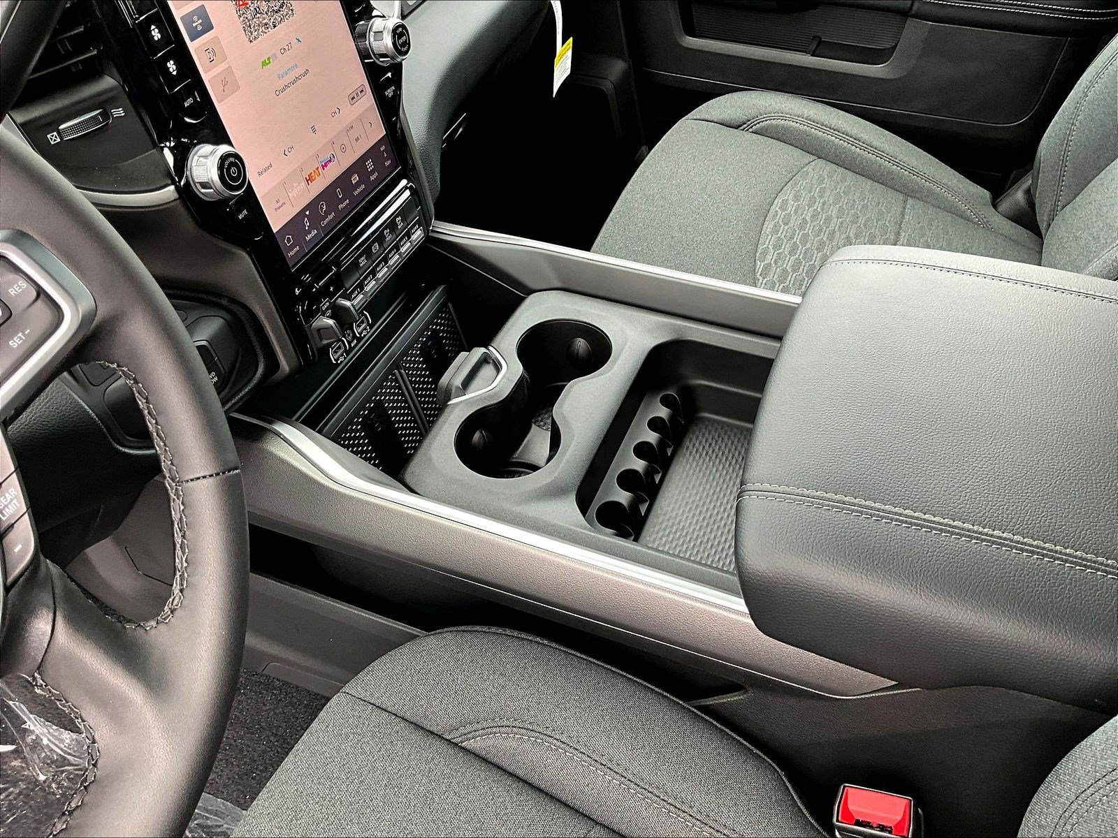 New 2026 RAM 3500 Big Horn AWD/4WD image 12