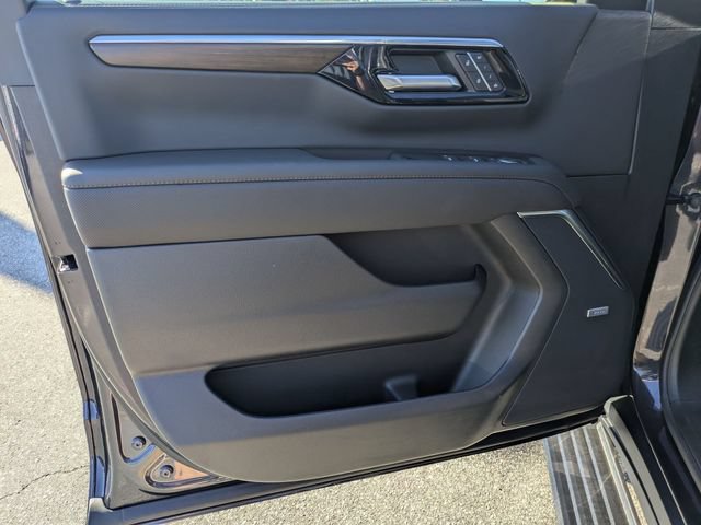 New 2026 Chevrolet Tahoe High Country AWD/4WD image 9