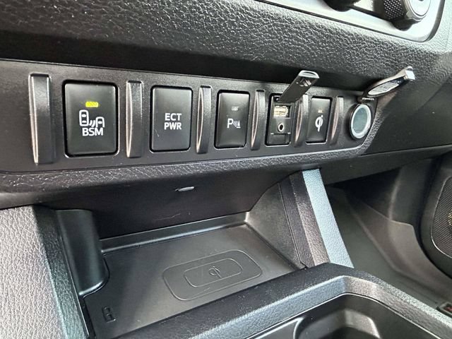 Used 2017 Toyota Tacoma TRD Pro AWD/4WD image 25